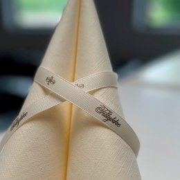 Bnd, Tillykke, Creme/guld grosgrain, 13mm x 20 meter 