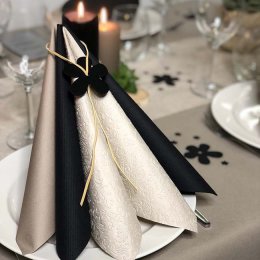 Ihr servietter embossed, sand/hr, middagsstr. 16 stk.